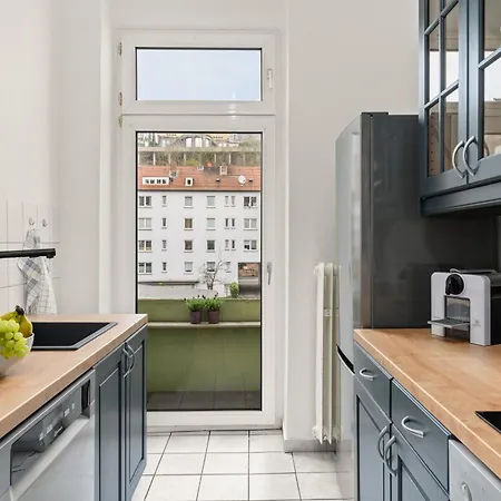 Zentrales – 2 Boxspringbetten – Netflix Kassel